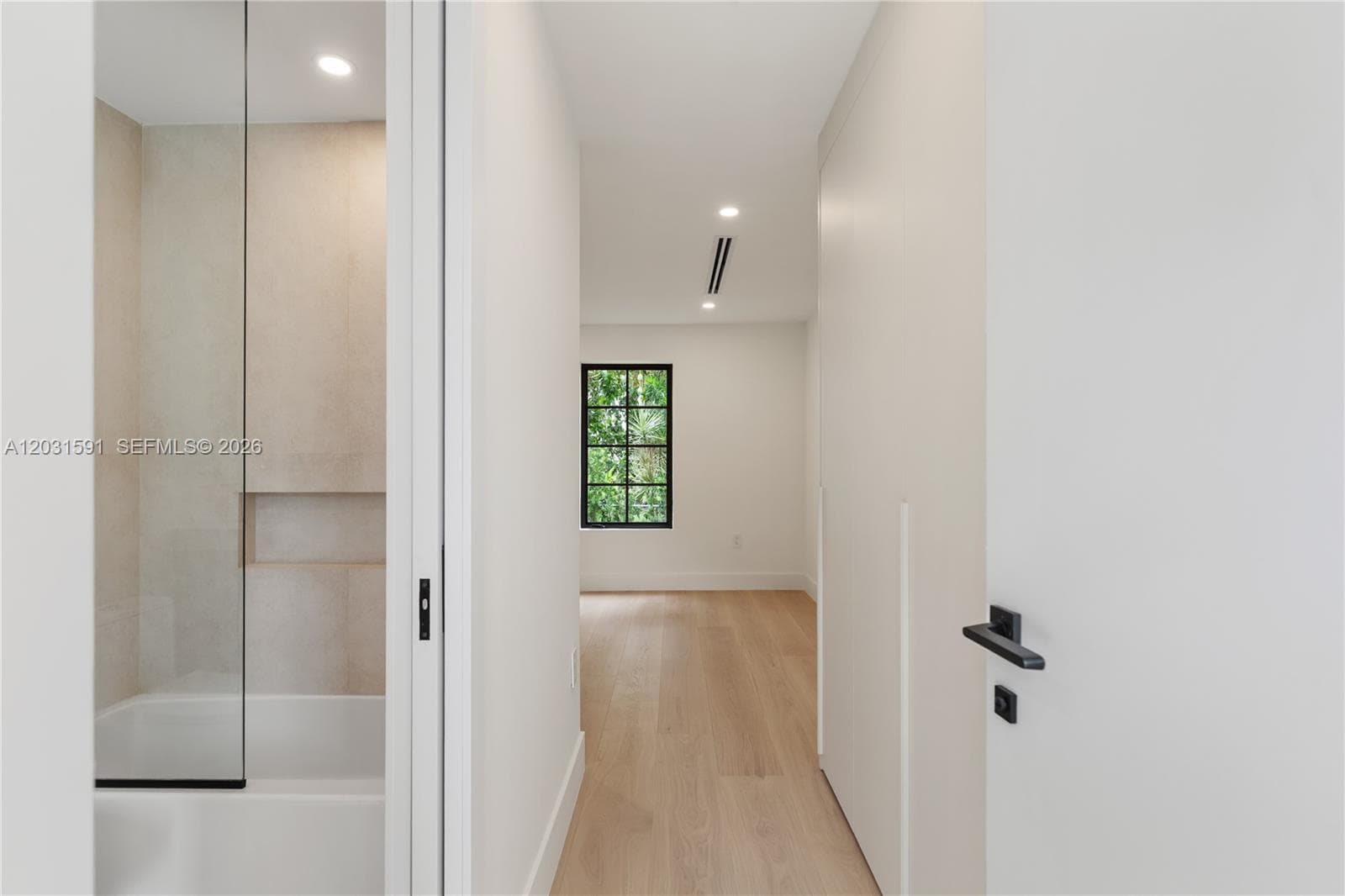 118 Sarto Ave, Coral Gables FL 33134 — 35