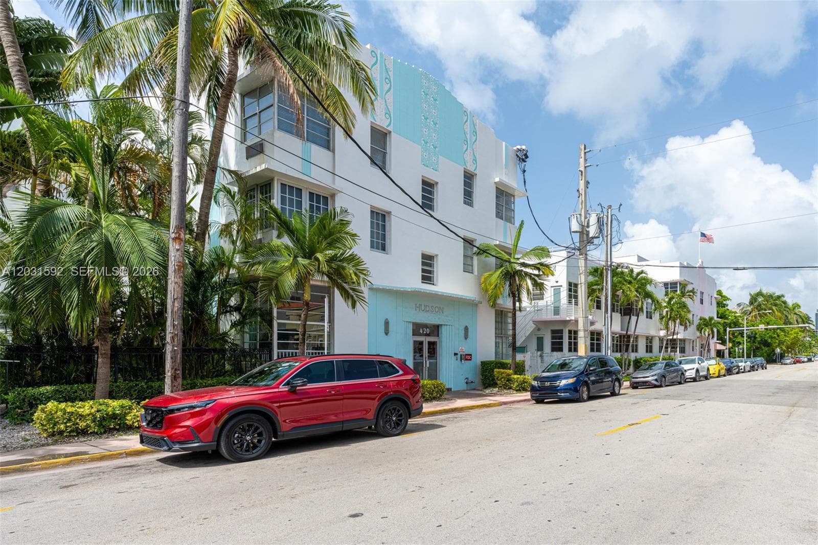 420 15th St # 307, Miami Beach FL 33139 — 23