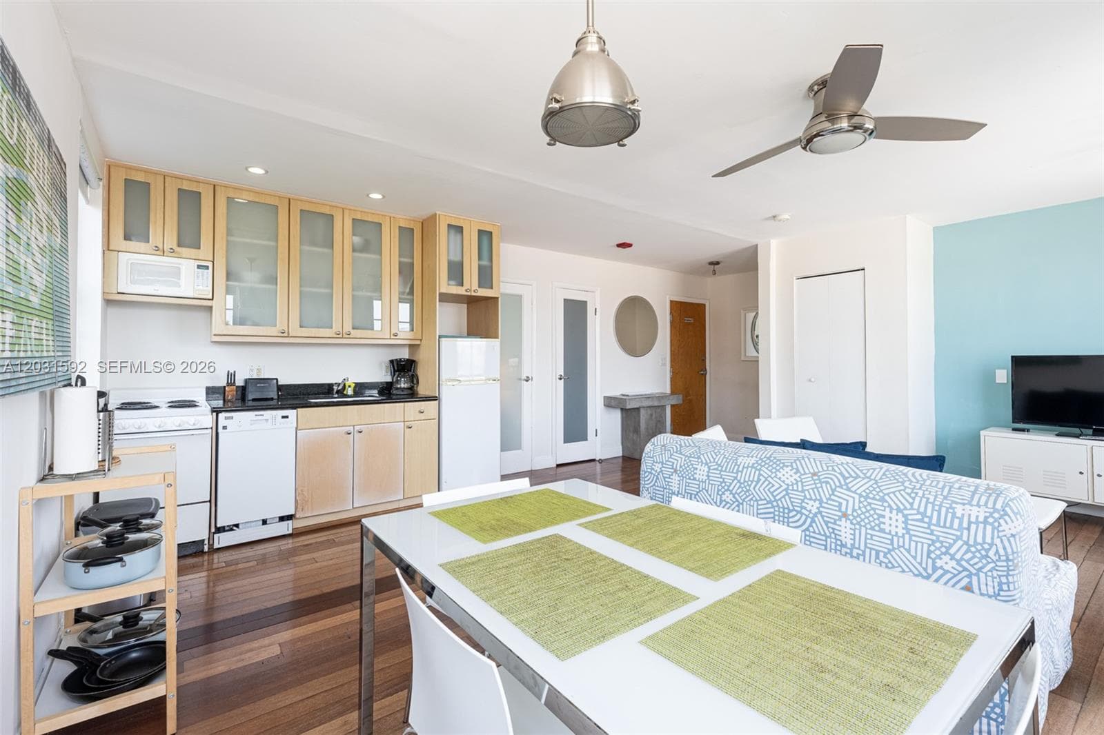 420 15th St # 307, Miami Beach FL 33139 — 12