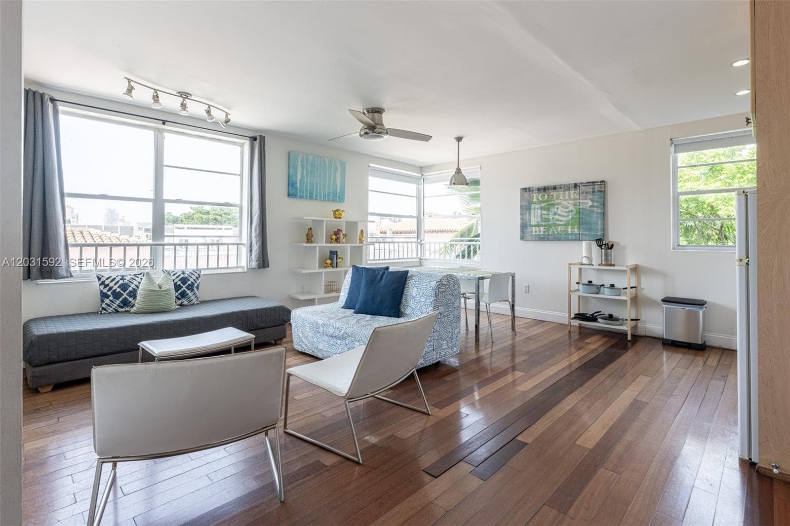 420 15th St # 307, Miami Beach FL 33139 — 3