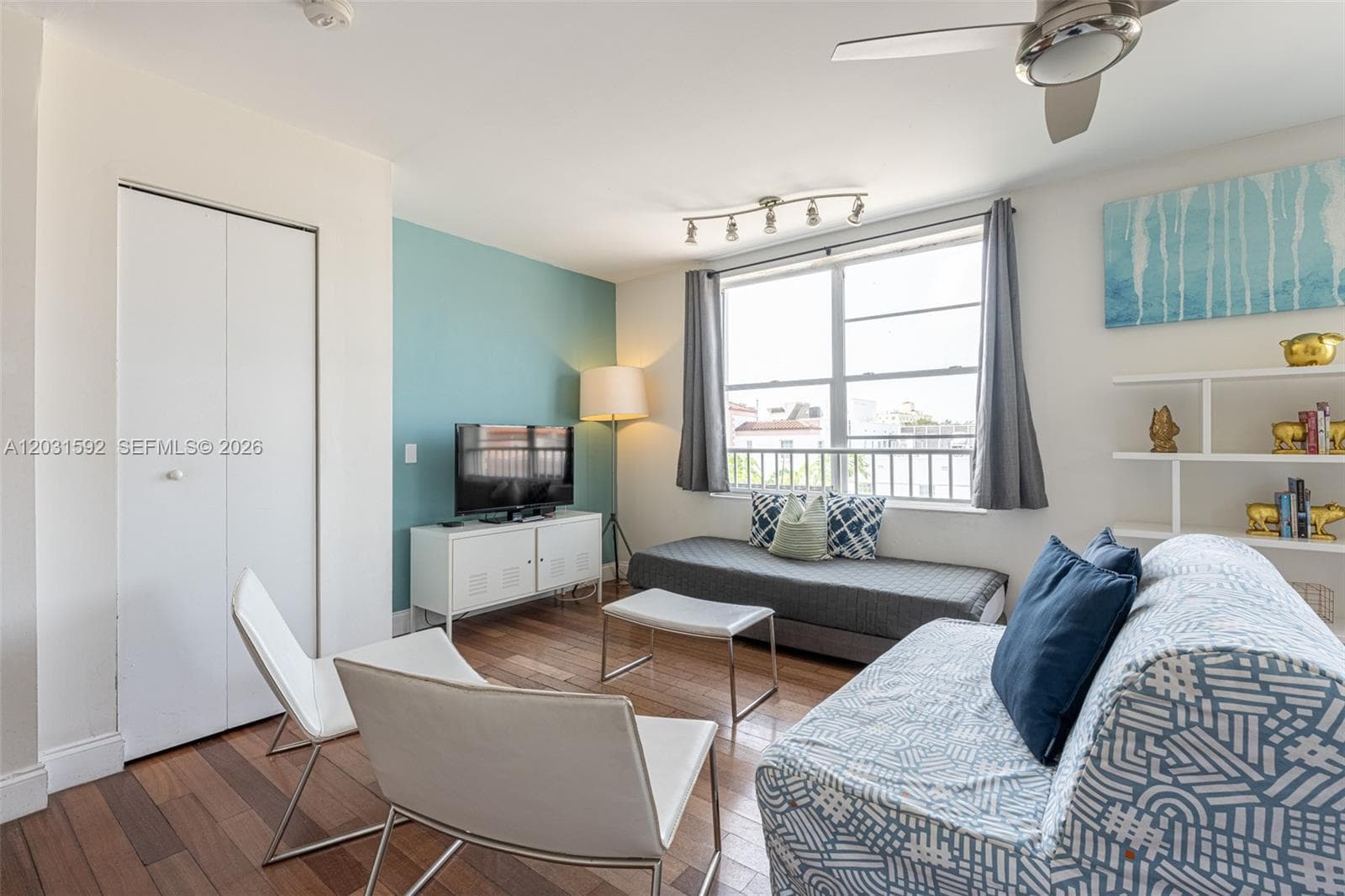 420 15th St # 307, Miami Beach FL 33139 — 5