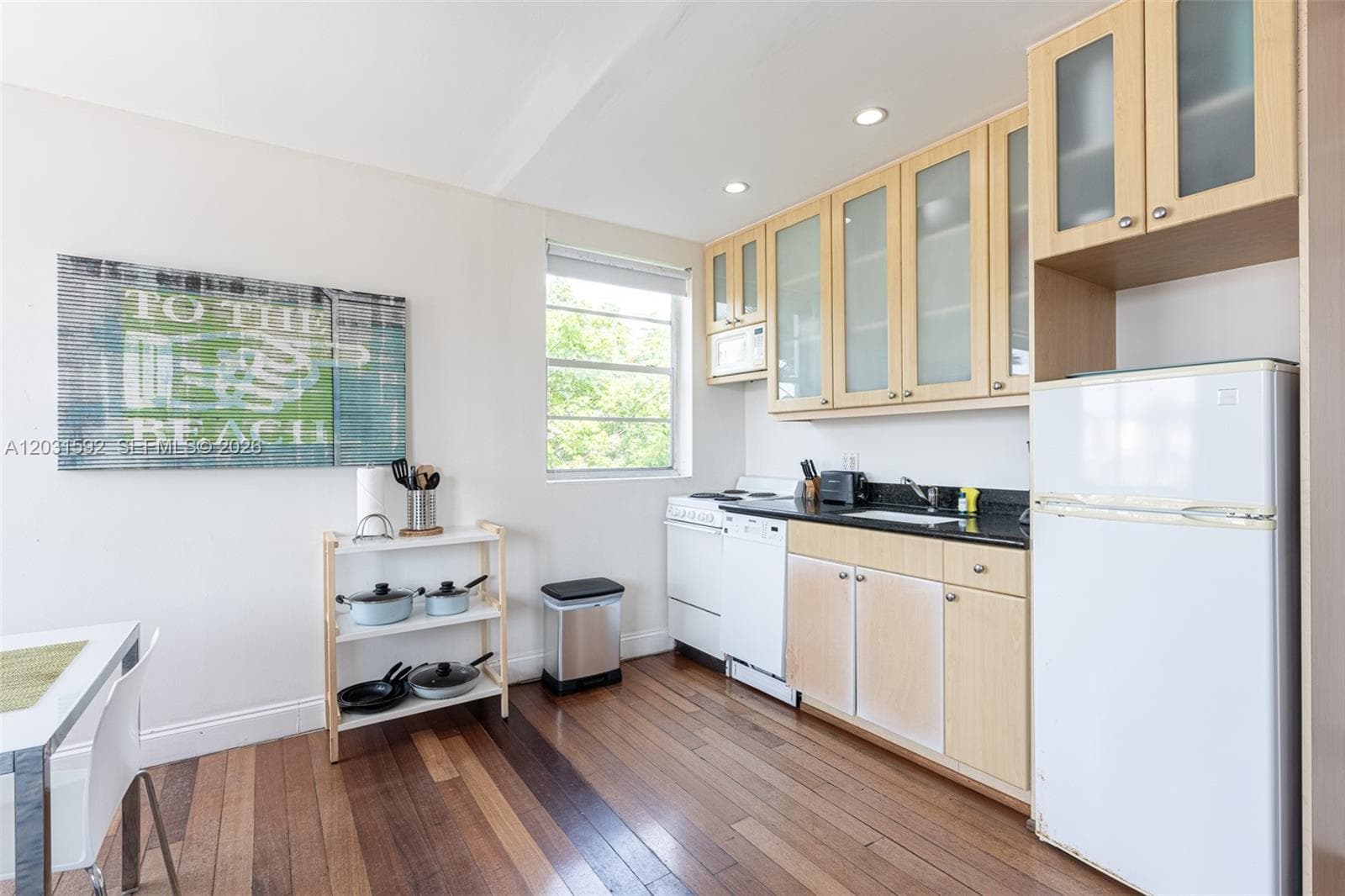 420 15th St # 307, Miami Beach FL 33139 — 10