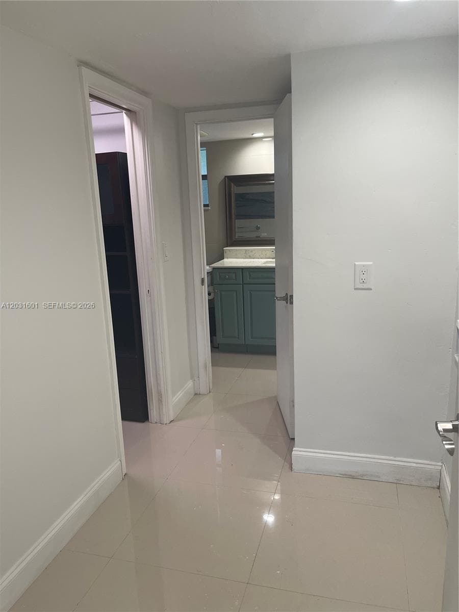 7505 SW 82nd St # 212, Miami FL 33143 — 22