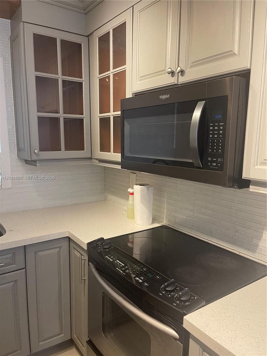 7505 SW 82nd St # 212, Miami FL 33143 — 7