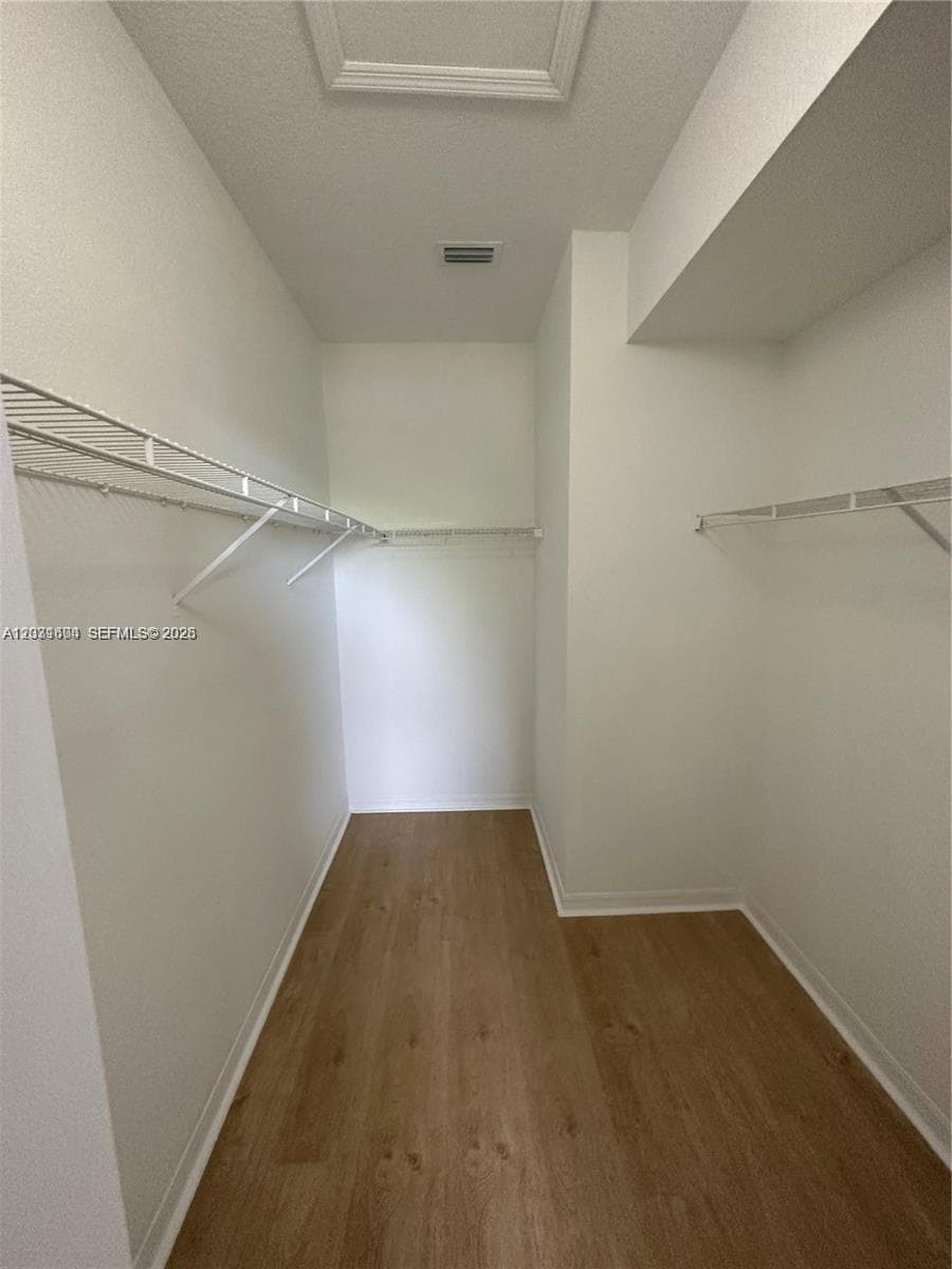 10945 NW 43rd Ln # 10945, Doral FL 33178 — 7
