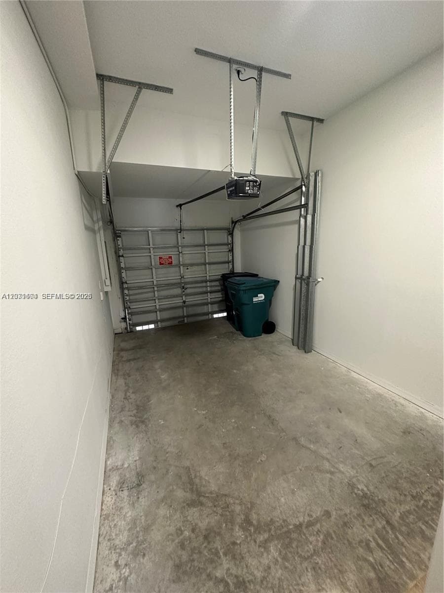 10945 NW 43rd Ln # 10945, Doral FL 33178 — 10