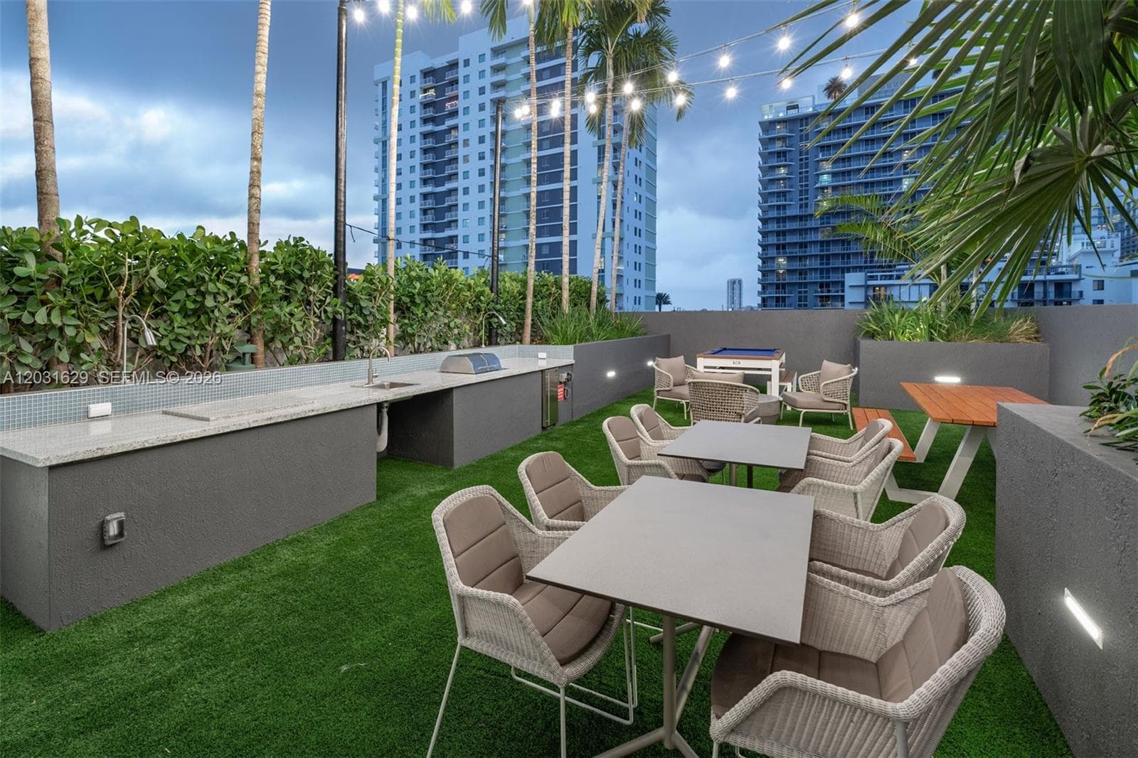 221 SW 12th St # 619, Miami FL 33130 — 27