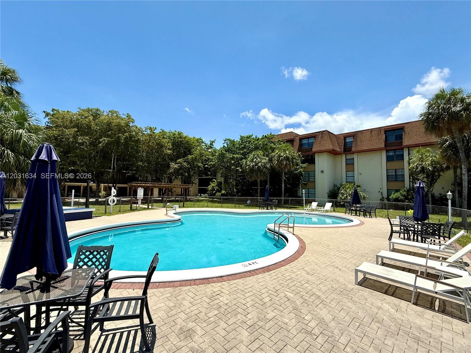 671 NE 195th St # 205E, Miami FL 33179 — 34