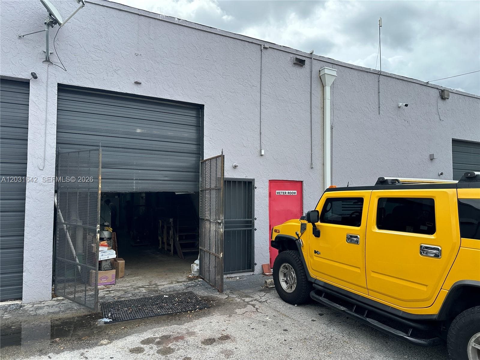 3960 W 16th Ave # 205, Hialeah FL 33012 — 2