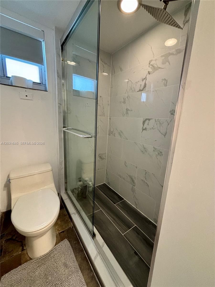 1674 Bay Rd # 301, Miami Beach FL 33139 — 12