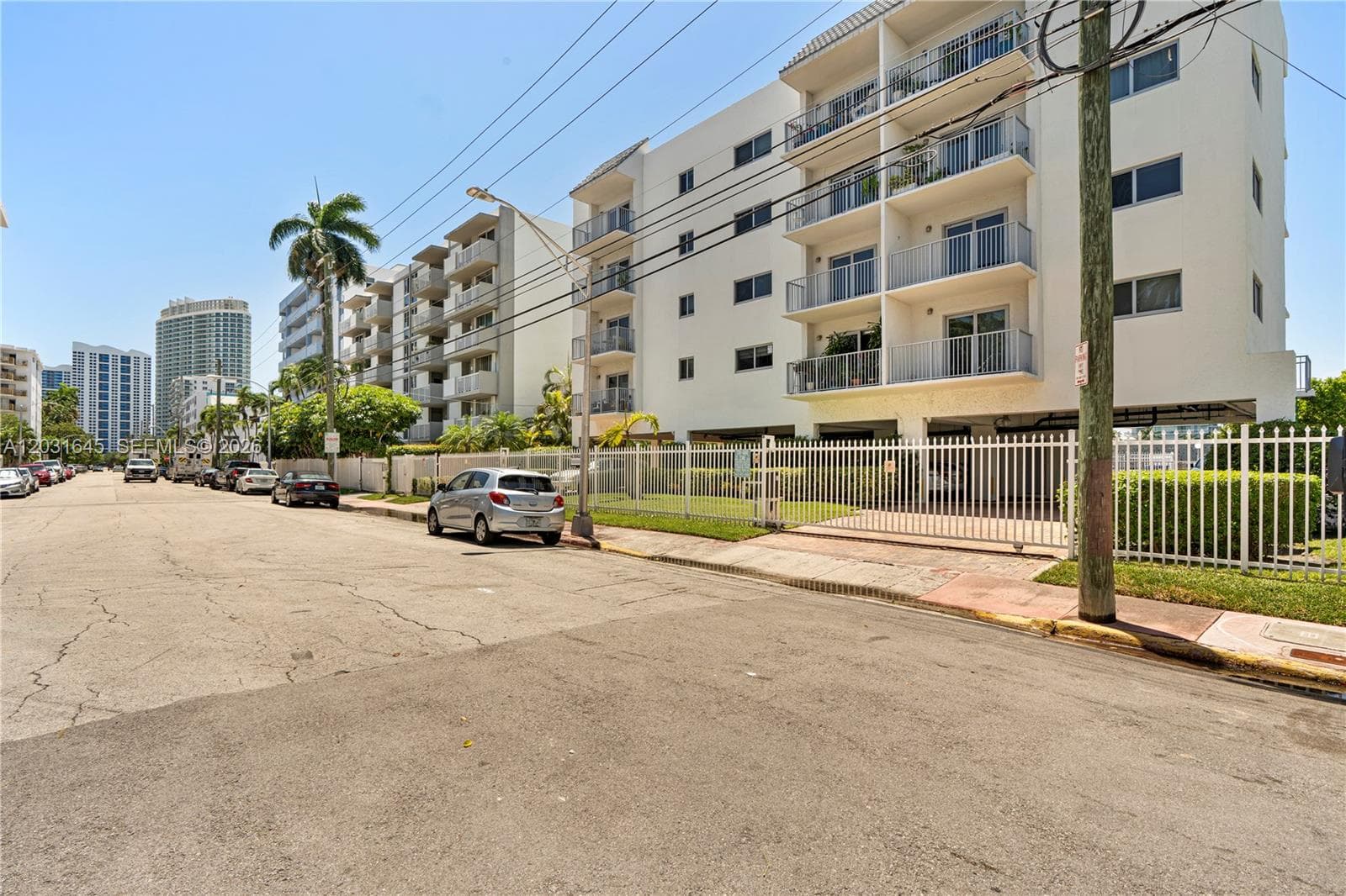 1674 Bay Rd # 301, Miami Beach FL 33139 — 20