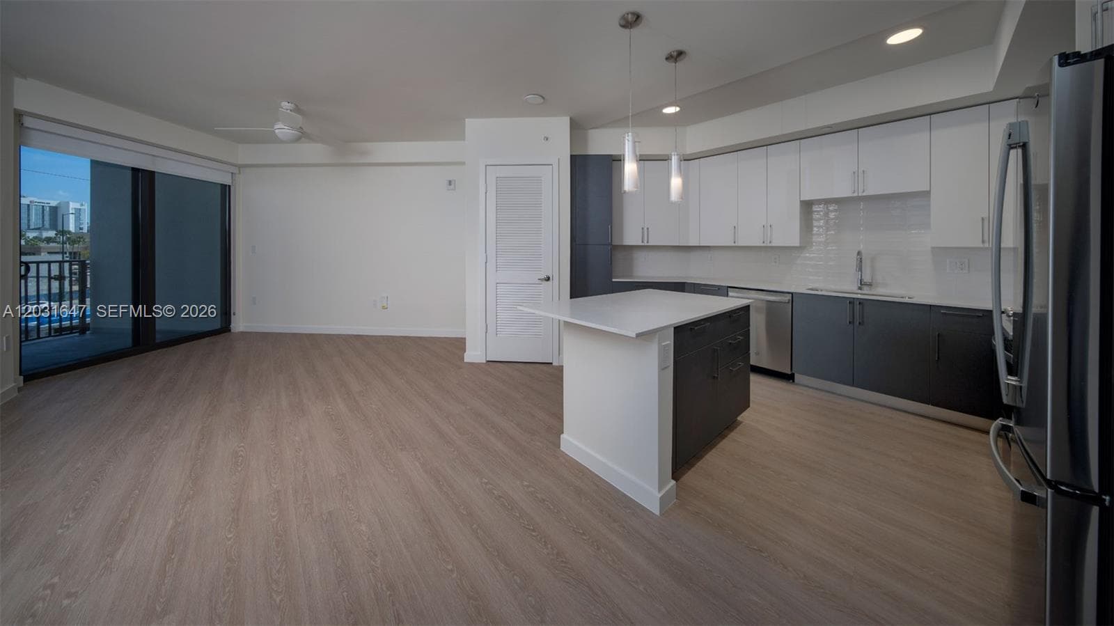 19401 W Dixie Hwy # 313, Miami FL 33180 — 28