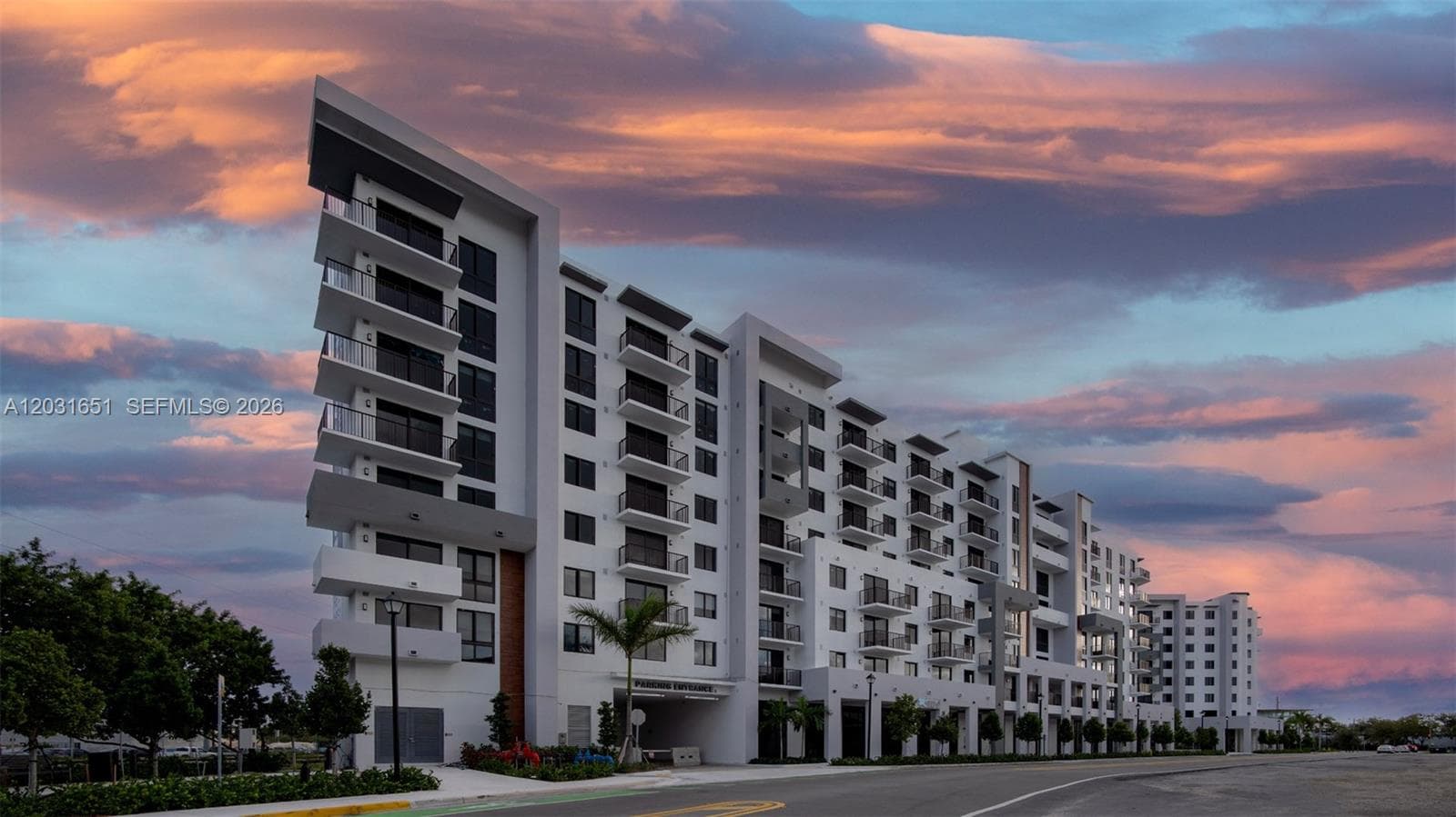 19401 W Dixie Hwy # 233, Miami FL 33180 — 1