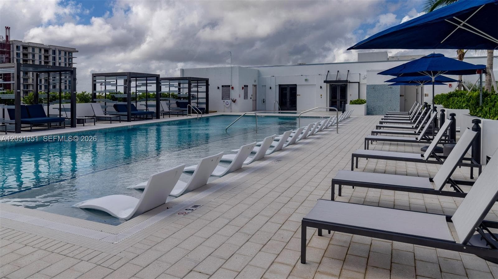 19401 W Dixie Hwy # 233, Miami FL 33180 — 5