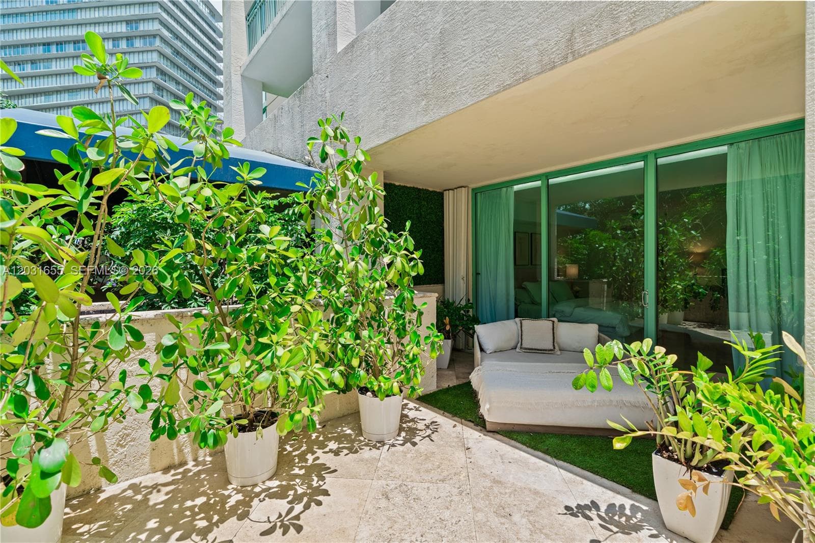 3400 SW 27th Ave # 207, Miami FL 33133 — 32