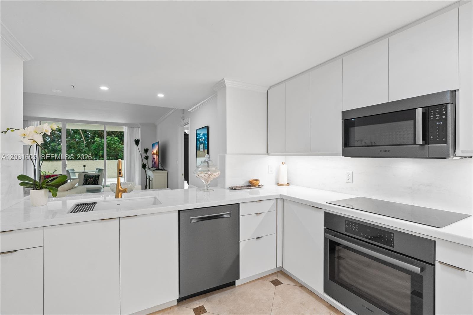 3400 SW 27th Ave # 207, Miami FL 33133 — 5