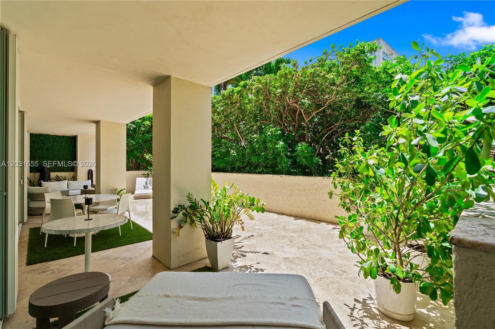 3400 SW 27th Ave # 207, Miami FL 33133 — 33