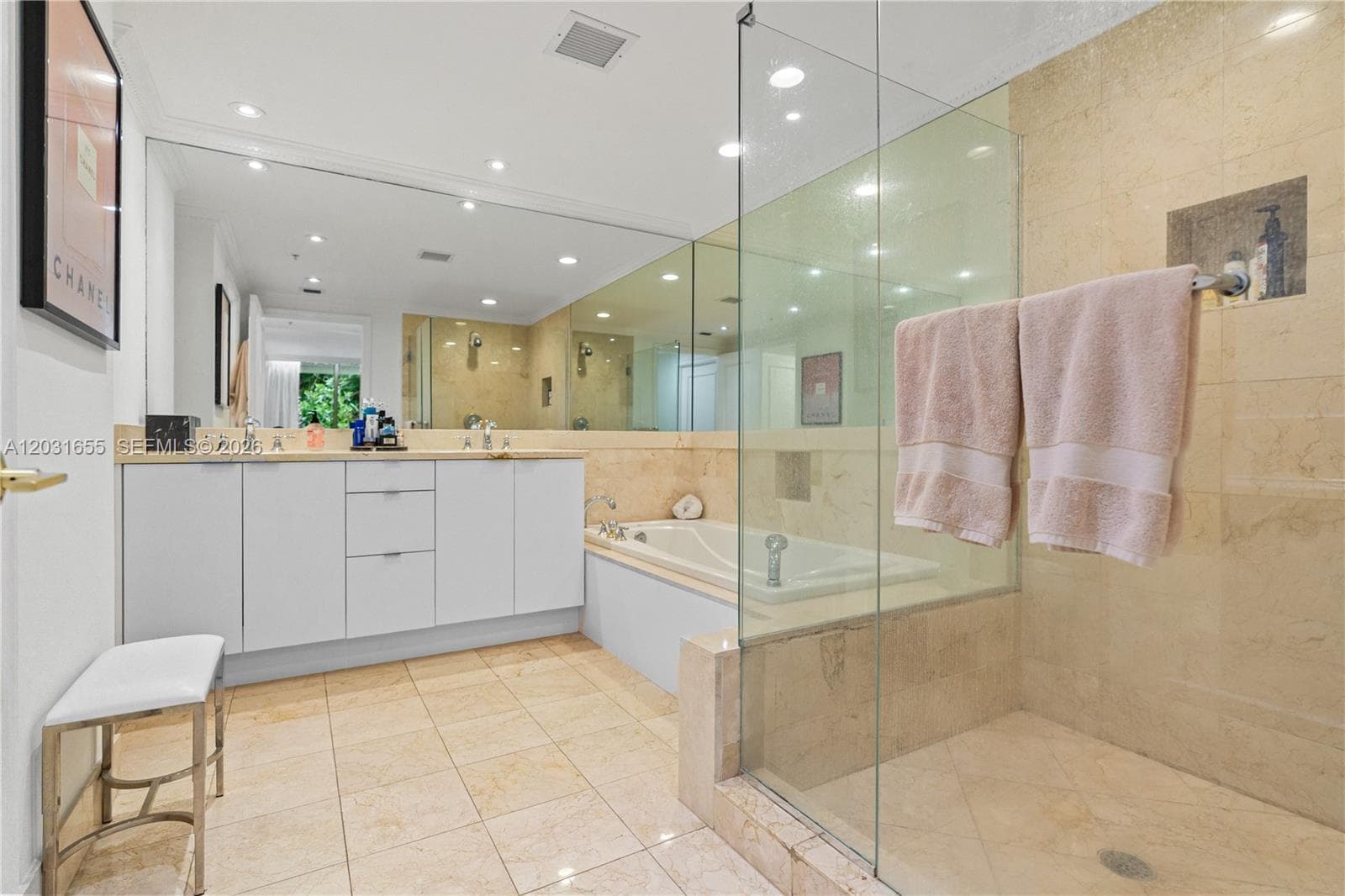 3400 SW 27th Ave # 207, Miami FL 33133 — 19