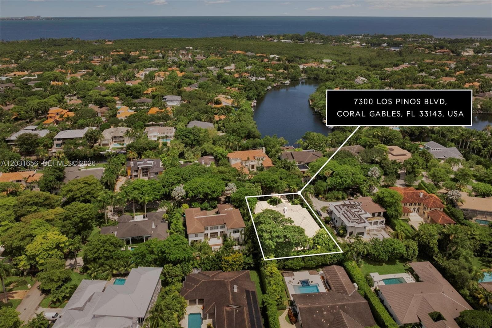 7300 Los Pinos Blvd, Coral Gables FL 33143 — 40