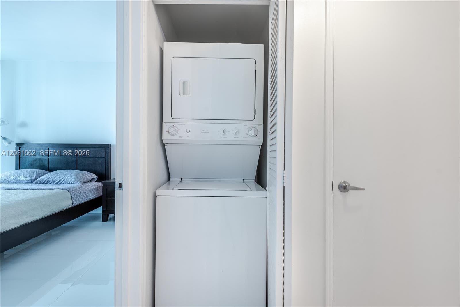 951 Brickell Ave # 705, Miami FL 33131 — 26