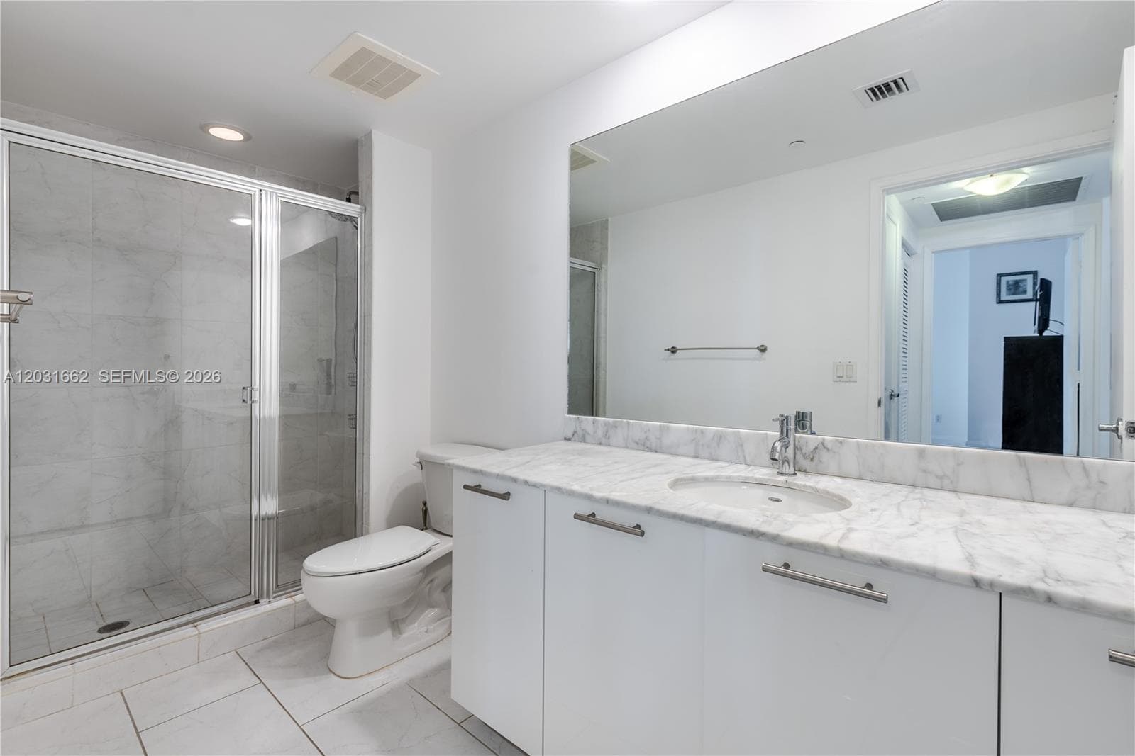 951 Brickell Ave # 705, Miami FL 33131 — 24
