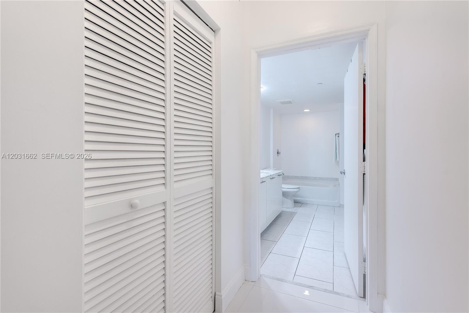 951 Brickell Ave # 705, Miami FL 33131 — 19