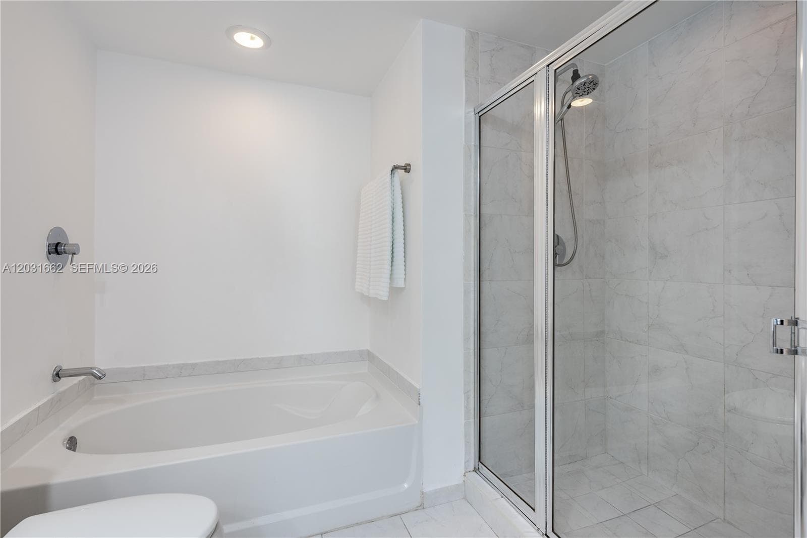 951 Brickell Ave # 705, Miami FL 33131 — 21