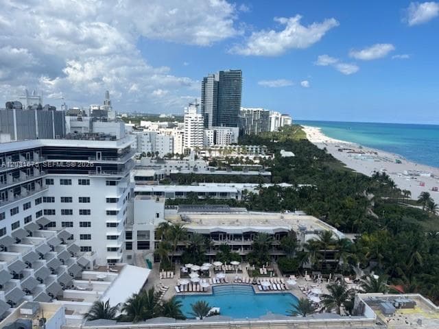 100 Lincoln Rd, Miami Beach FL 33139 — 31