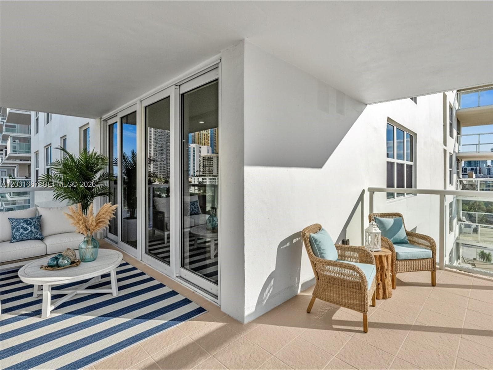 230 174th St # 712, Sunny Isles Beach FL 33160 — 40
