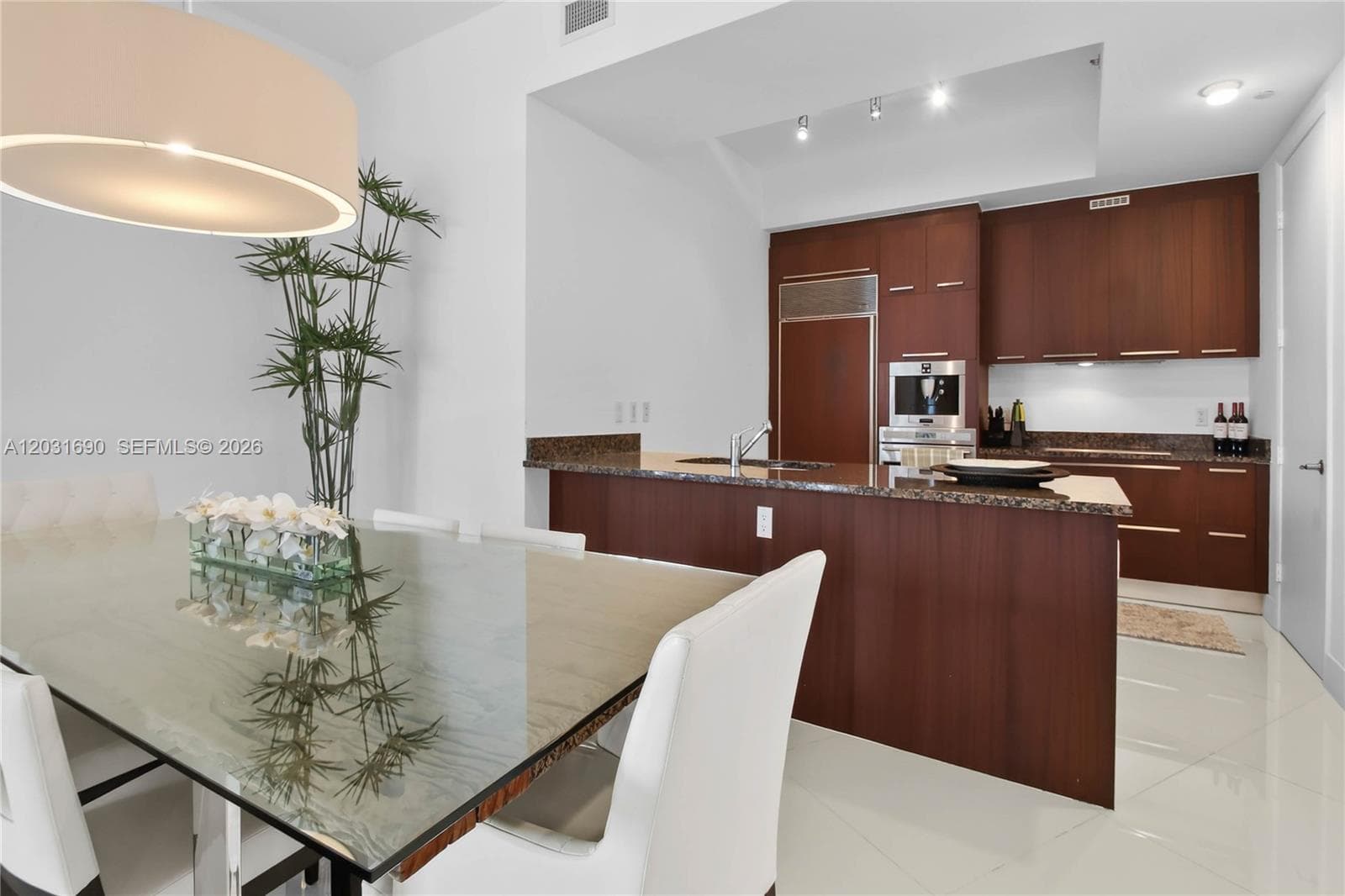 15811 Collins Ave # 403, Sunny Isles Beach FL 33160 — 16