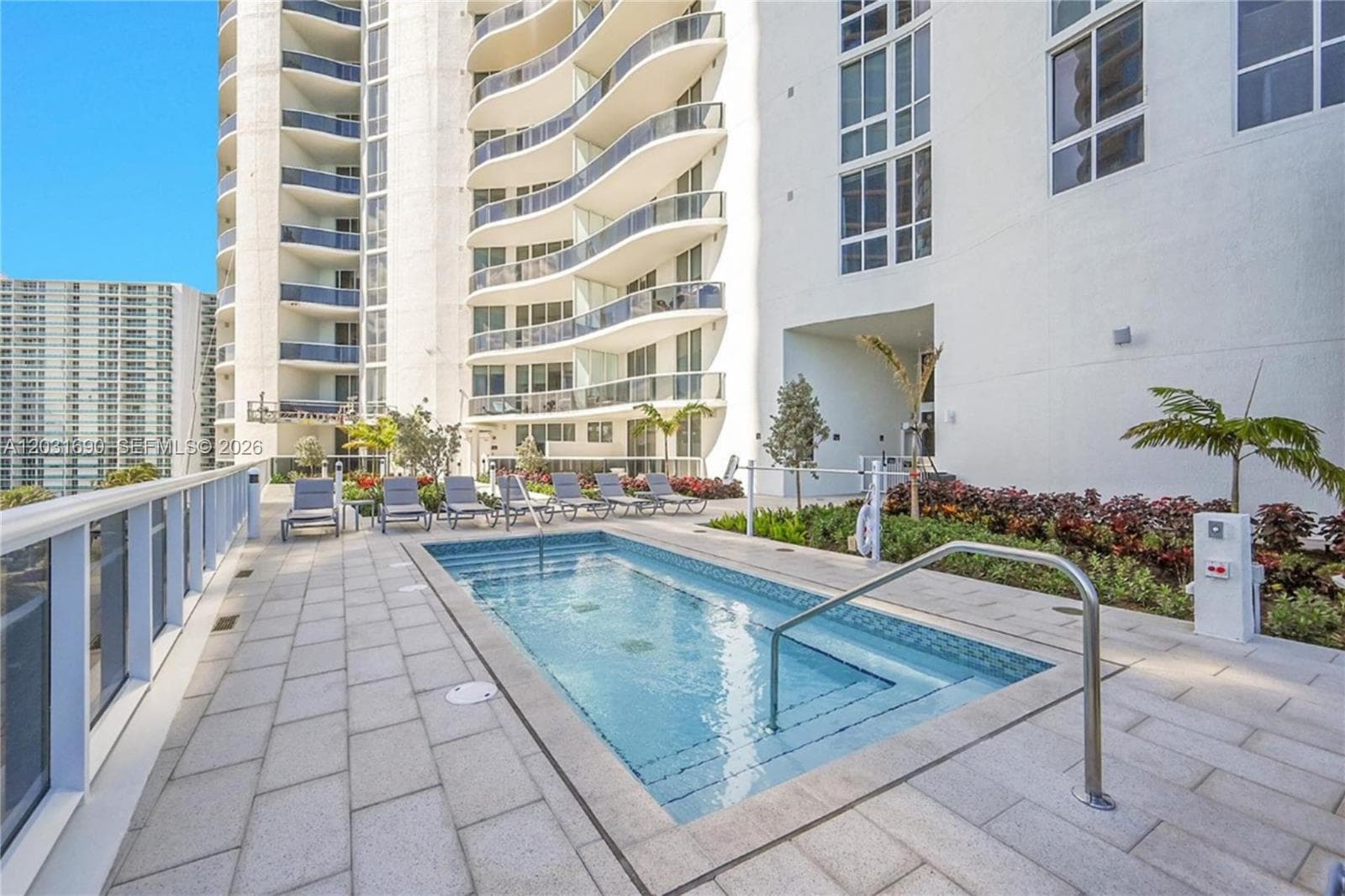 15811 Collins Ave # 403, Sunny Isles Beach FL 33160 — 66