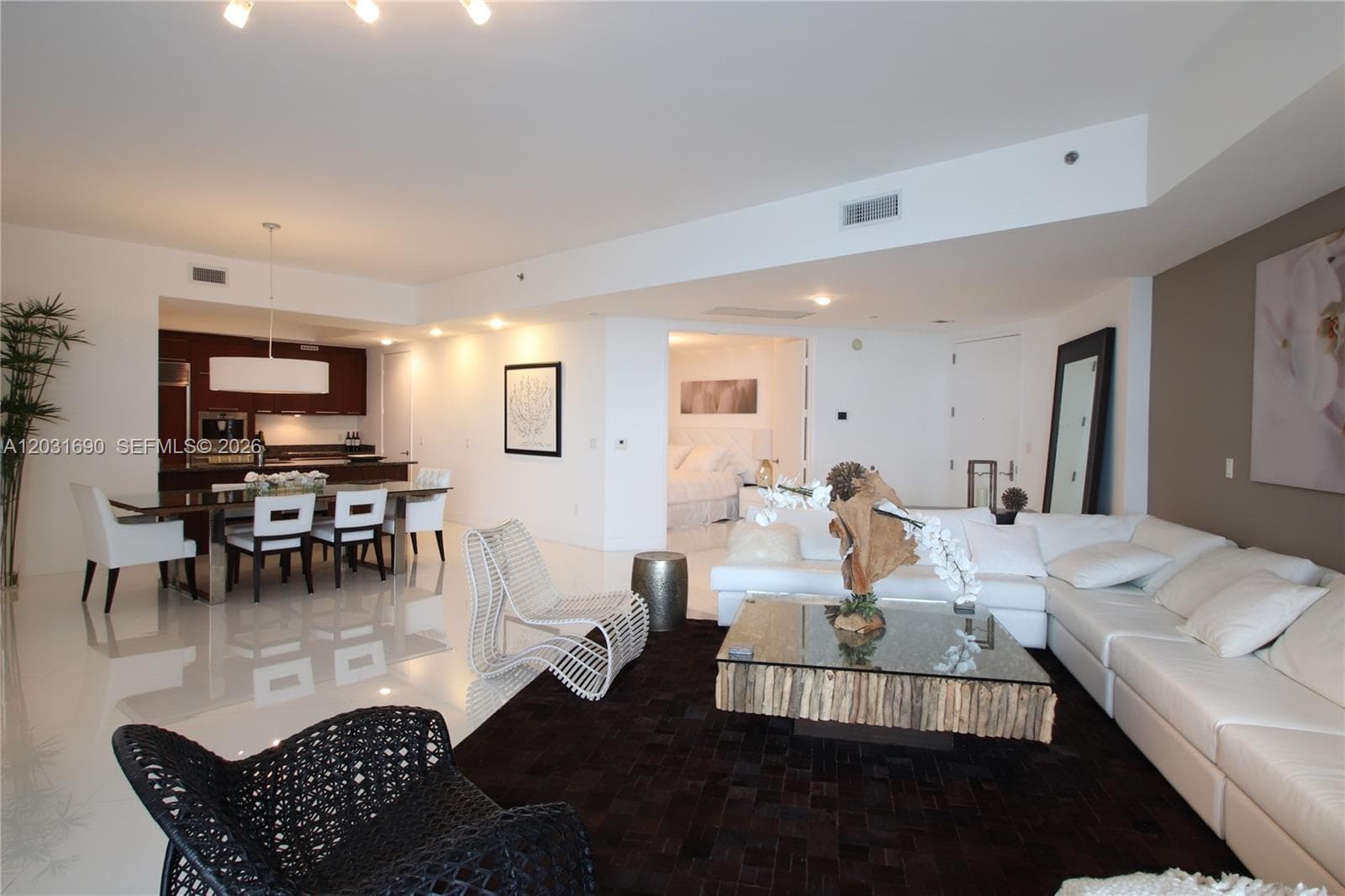 15811 Collins Ave # 403, Sunny Isles Beach FL 33160 — 33