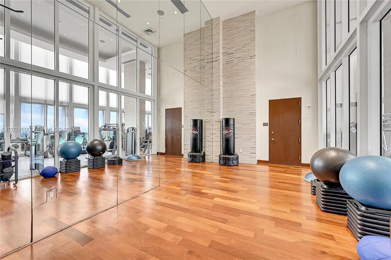 15811 Collins Ave # 403, Sunny Isles Beach FL 33160 — 54