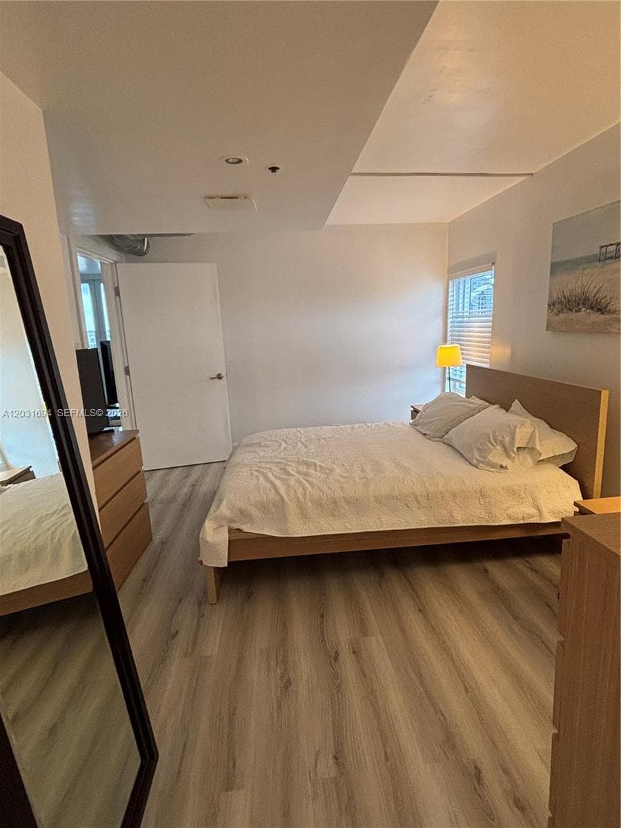 1717 N Bayshore Dr # 1652, Miami FL 33132 — 3