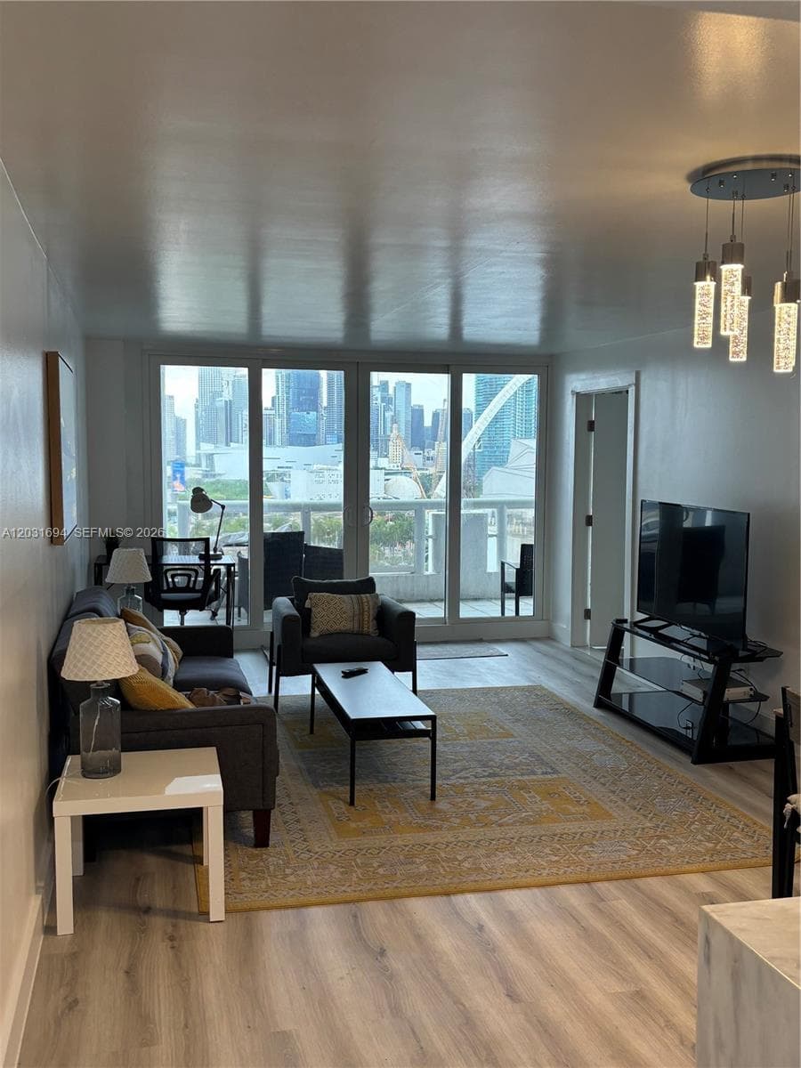 1717 N Bayshore Dr # 1652, Miami FL 33132 — 5