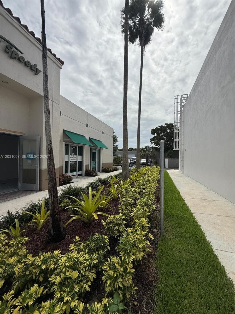 6155 E Miami Lakes Dr E # 17A, Miami Lakes FL 33014 — 3
