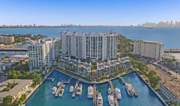 7910 Harbor Island Dr # 708, North Bay Village FL 33141 — 2