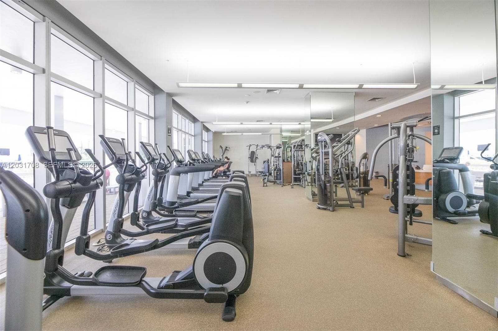 10275 Collins Ave # 905, Bal Harbour FL 33154 — 17