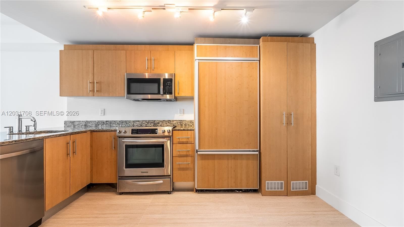 10275 Collins Ave # 905, Bal Harbour FL 33154 — 9
