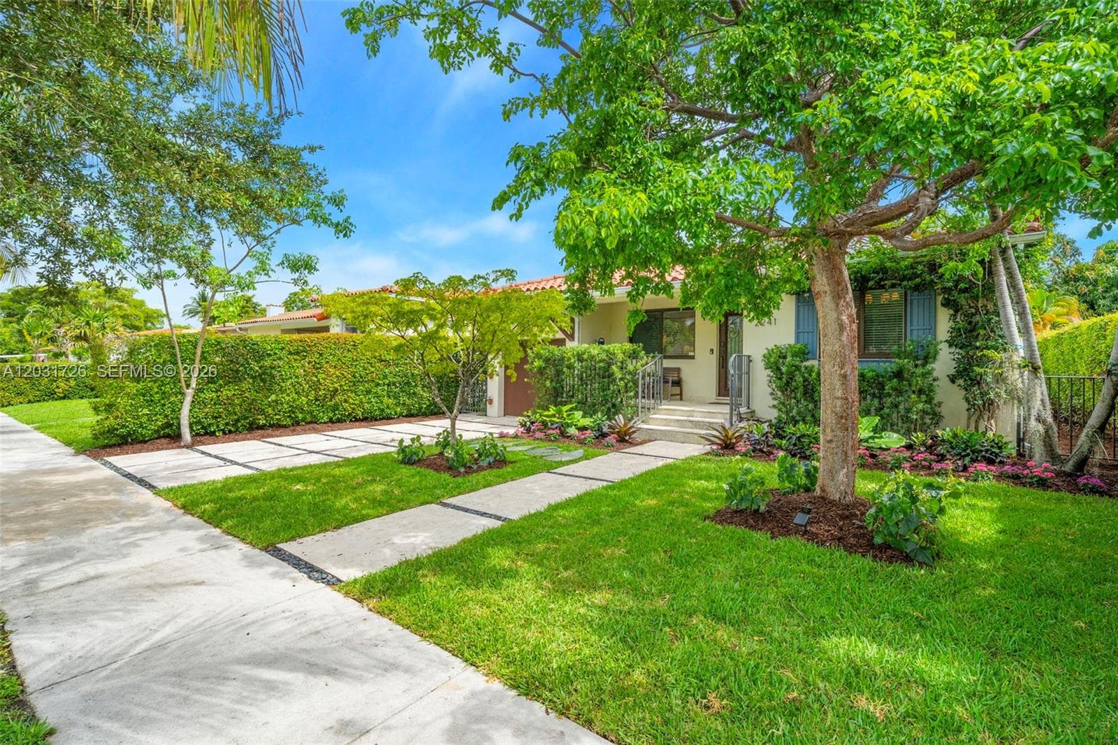 2241 SW 25th Ter, Miami FL 33133 — 32
