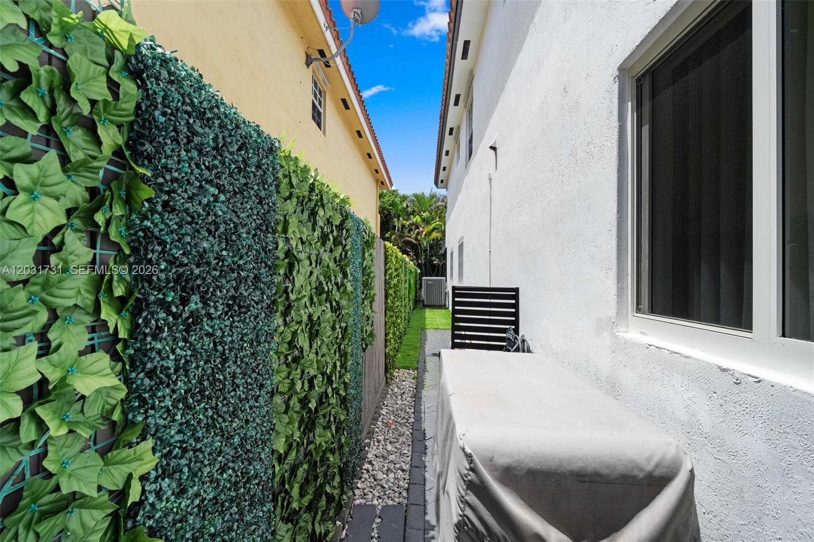 2752 SW 11th St, Miami FL 33135 — 36