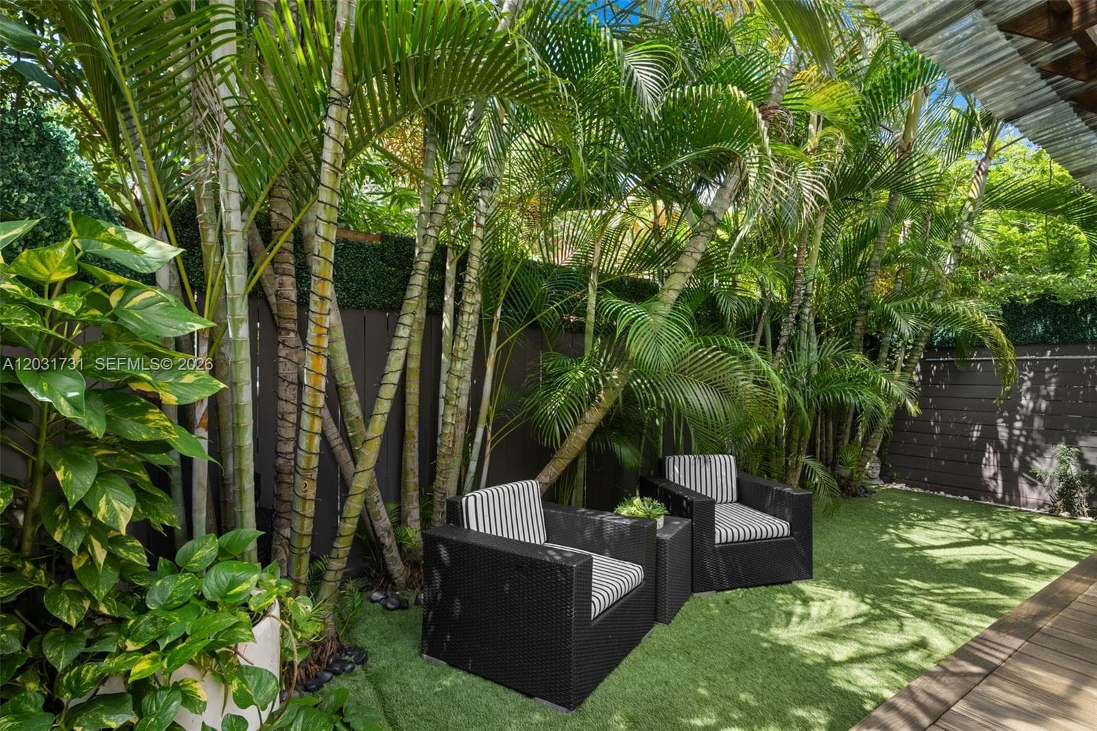 2752 SW 11th St, Miami FL 33135 — 28