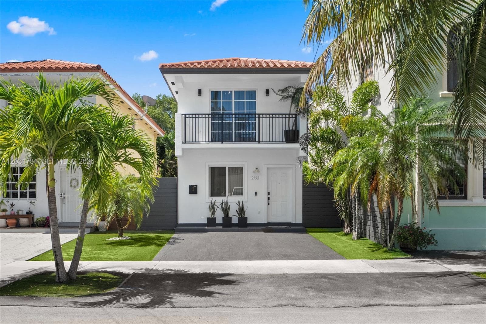 2752 SW 11th St, Miami FL 33135 — 37