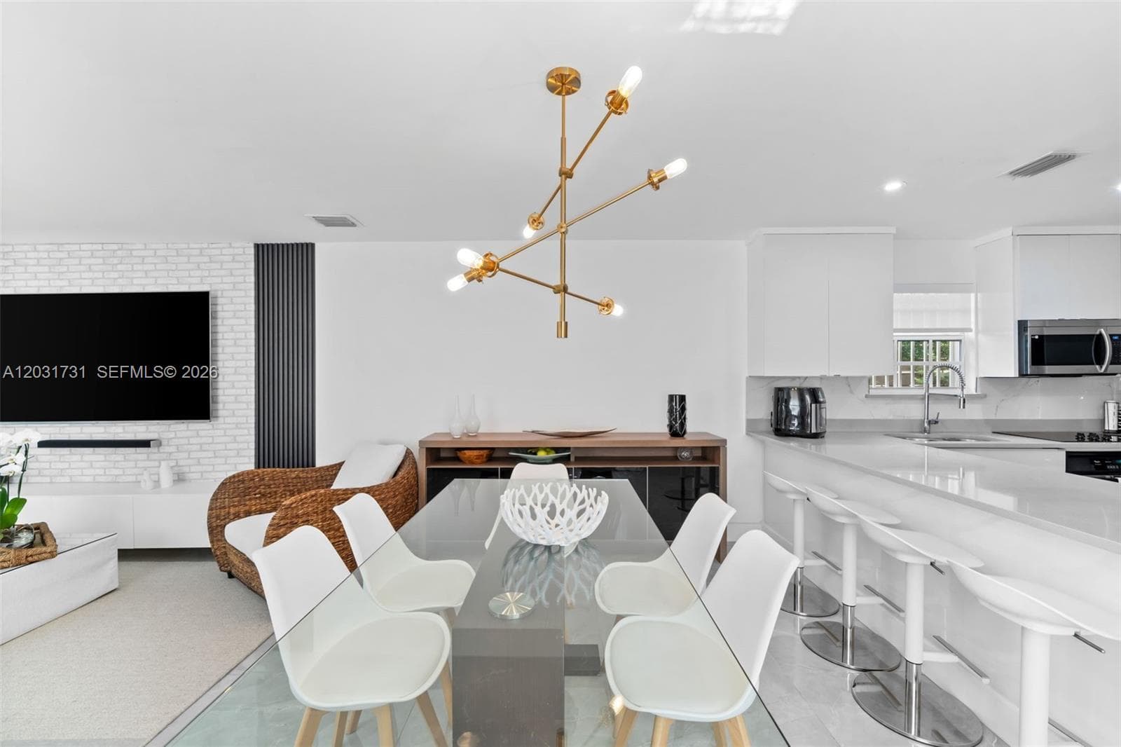 2752 SW 11th St, Miami FL 33135 — 8