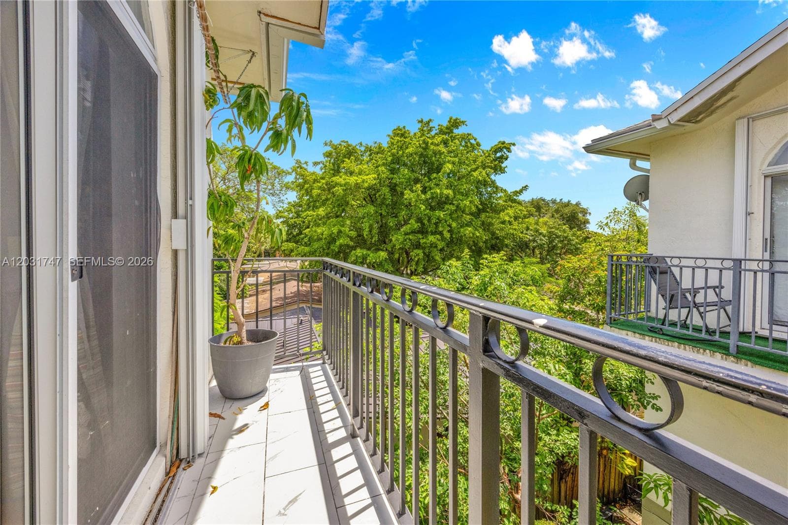 2850 Coconut Ave # 15, Miami FL 33133 — 27