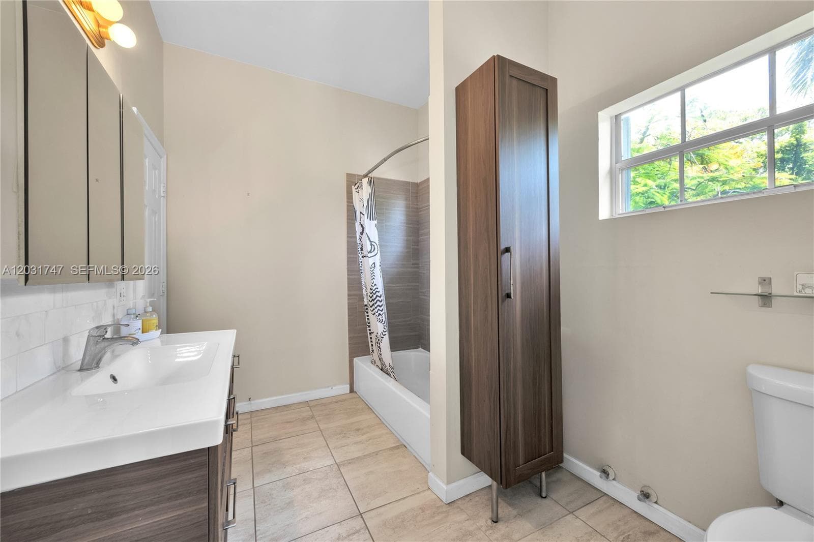 2850 Coconut Ave # 15, Miami FL 33133 — 22