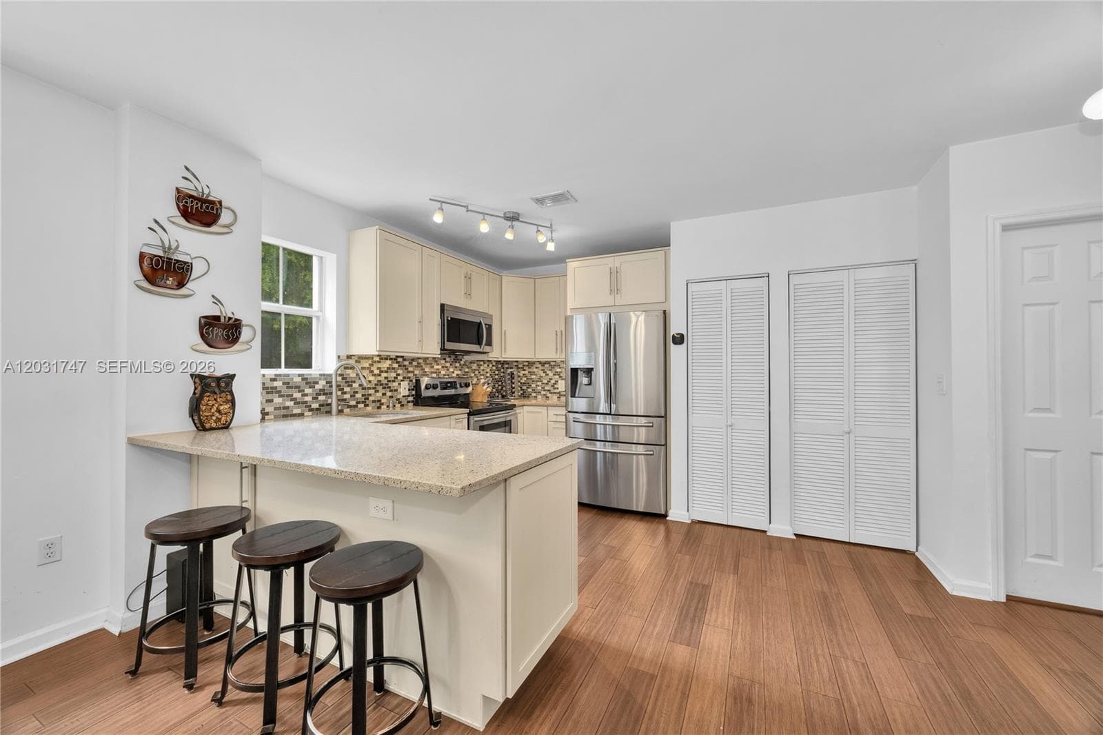 2850 Coconut Ave # 15, Miami FL 33133 — 15