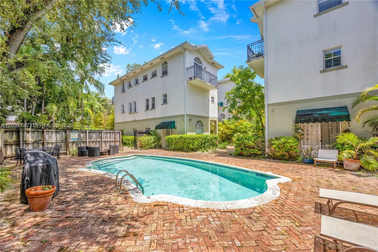 2850 Coconut Ave # 15, Miami FL 33133 — 29