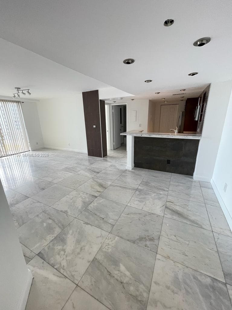 770 Claughton Island Dr # 1504, Miami FL 33131 — 15