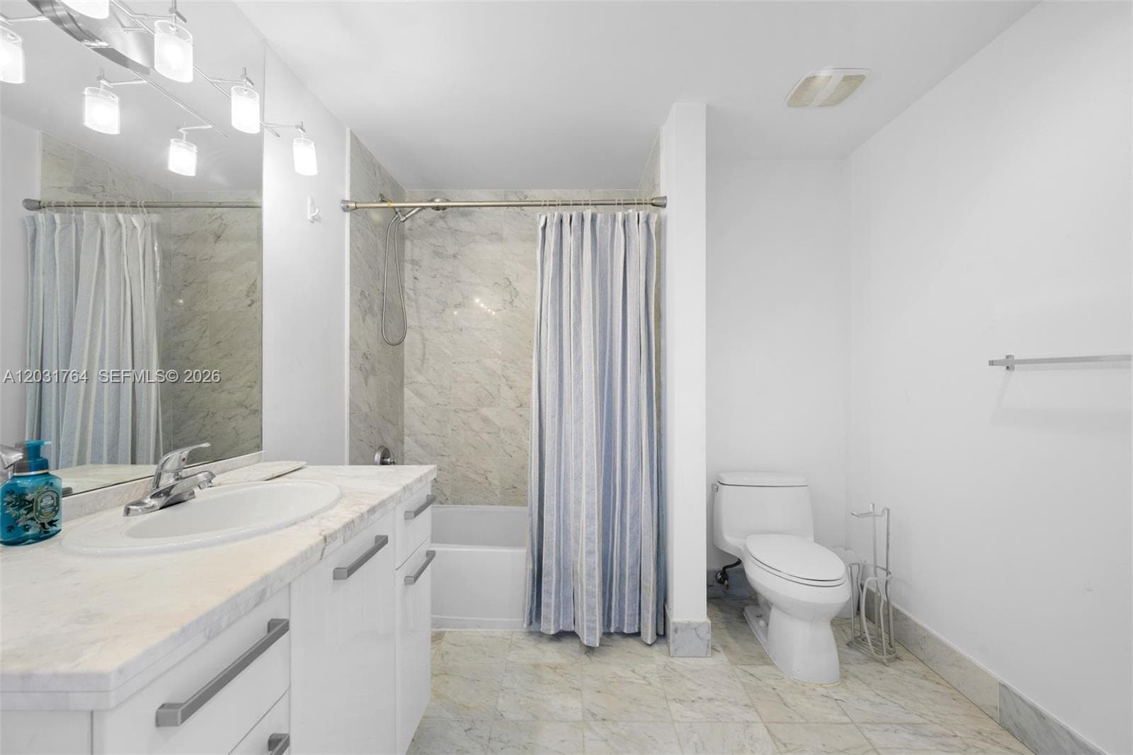 253 NE 2nd St # 231, Miami FL 33132 — 11
